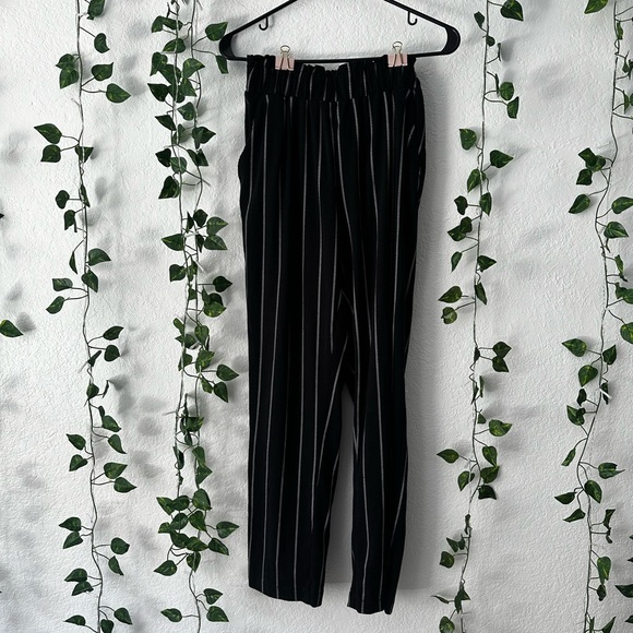 Joe B black pinstripe pants - Picture 1 of 3